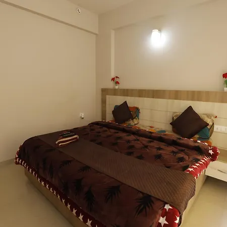 Blue Mans Rooms Vrindavan Exterior photo
