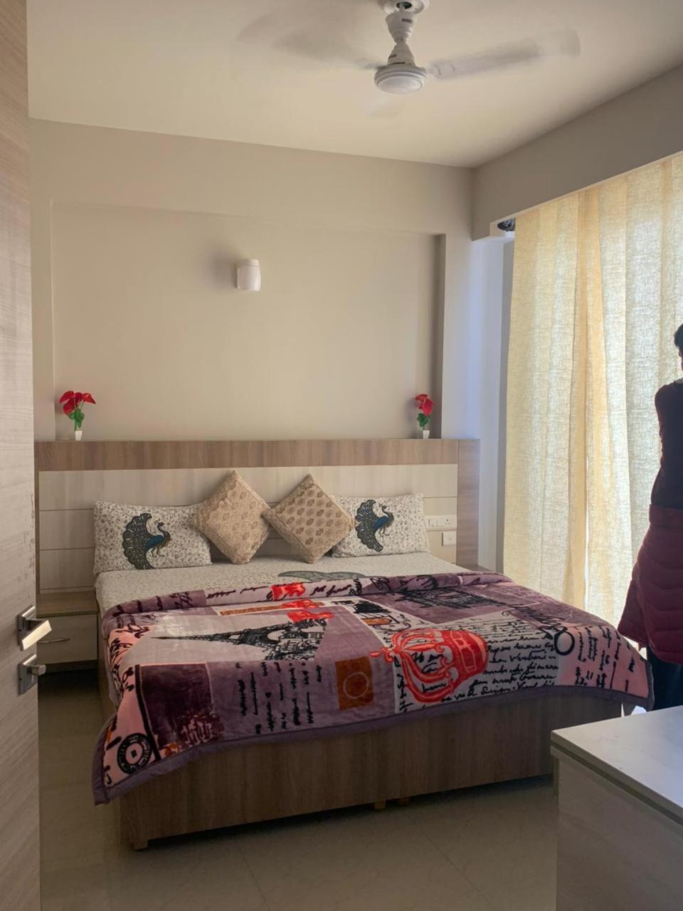 Apartment Blue Mans Vrindavan
