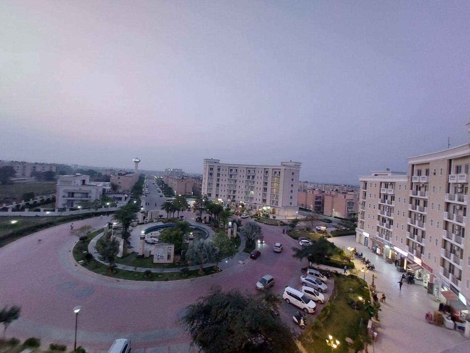 Apartment Blue Mans Vrindavan